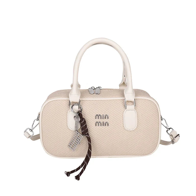 Practical Messenger Bag Ladies Handbag In Durable Leather - Fashionable Tote Bag By Luxury Designer Classic