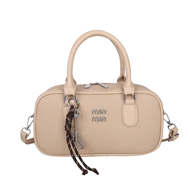 Practical Messenger Bag Ladies Handbag In Durable Leather - Fashionable Tote Bag By Luxury Designer Classic