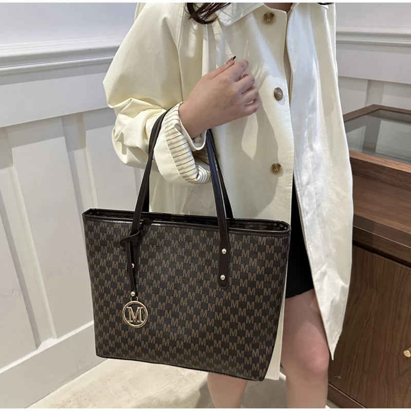 Letter Print Fashion Shoulder Bag Versatile Large Capacity Handbag Luxury Brand Bag Clutch Bag Retro Trend Commuter Tote Bag