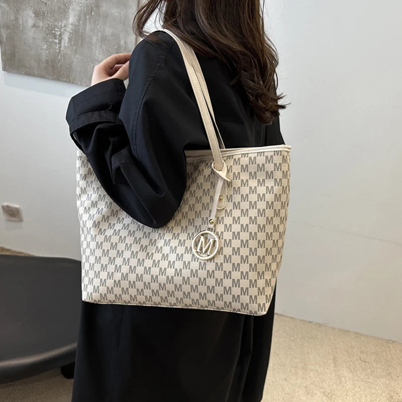 Letter Print Fashion Shoulder Bag Versatile Large Capacity Handbag Luxury Brand Bag Clutch Bag Retro Trend Commuter Tote Bag