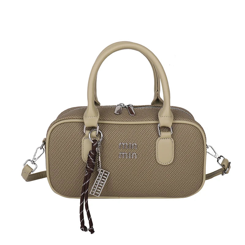 Practical Messenger Bag Ladies Handbag In Durable Leather - Fashionable Tote Bag By Luxury Designer Classic