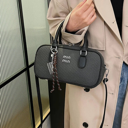 Practical Messenger Bag Ladies Handbag In Durable Leather - Fashionable Tote Bag By Luxury Designer Classic
