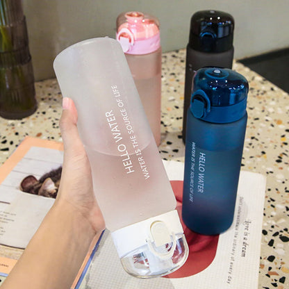 780ml Portable Plastic Drinking Bottle Leakproof Drinking Cup Sports Water Bottle for Boys and Girls