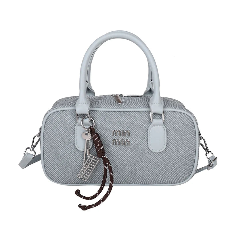 Practical Messenger Bag Ladies Handbag In Durable Leather - Fashionable Tote Bag By Luxury Designer Classic