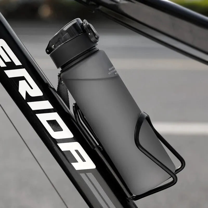 BPA Free Leak Proof Sports Water Bottle High Quality Tour Hiking Portable My Favorite Drink Bottles 560ML