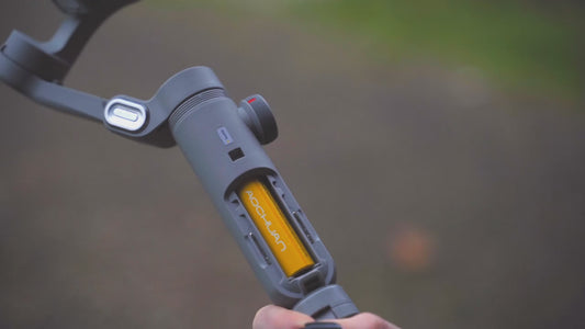 AOCHUAN Smart XPro Smartphone 3 Axis Gimbal Stabilizer For iPhone and Android Smartphone Shooting Video with Fill light Effects