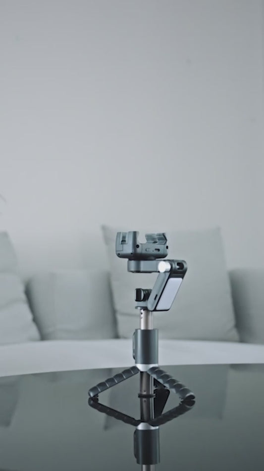 Q18 Desktop Following the shooting Mode Gimbal Stabilizer Selfie Stick Tripod with Fill Light for Smartphone